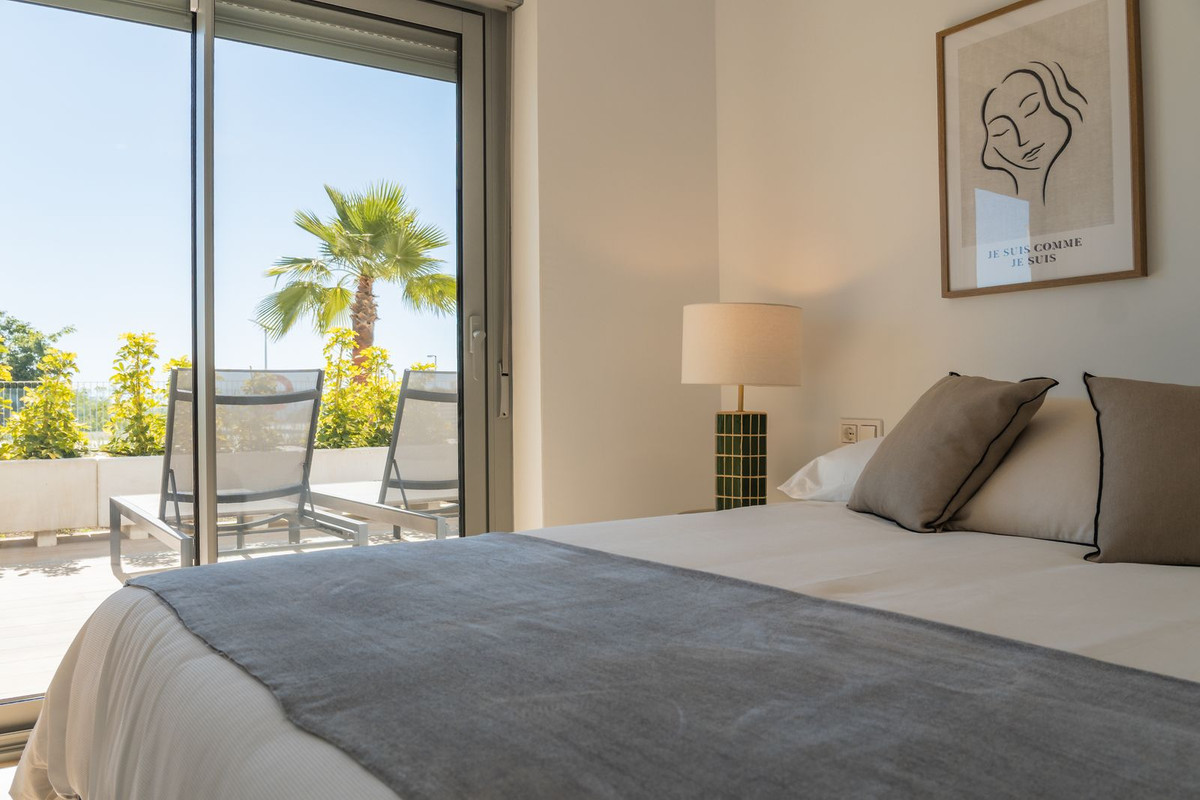 3 Bed Apartment for sale in Estepona Costa Del Sol, Málaga, Spain