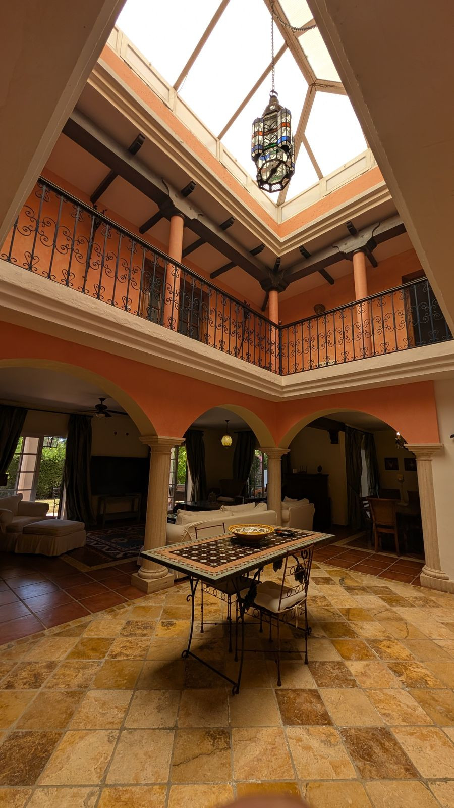 Se vende Villa - Chalet de 6 dormitorios en Costa Del Sol, Cadiz, España