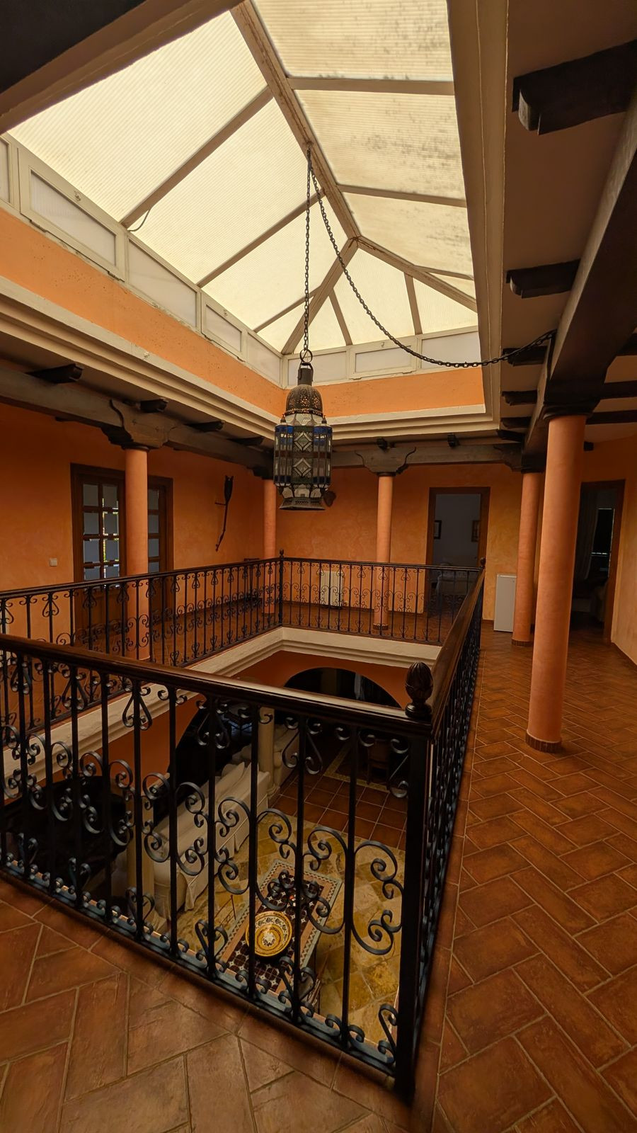 Se vende Villa - Chalet de 6 dormitorios en Costa Del Sol, Cadiz, España