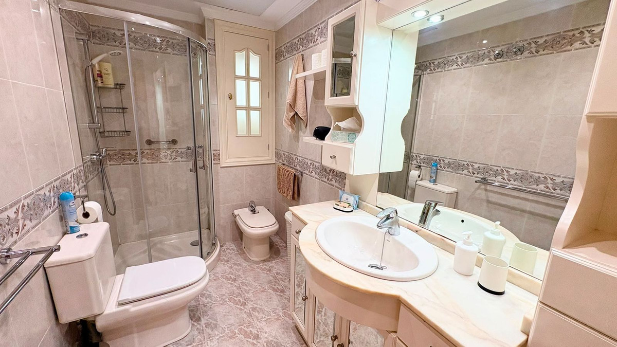 Se vende Apartamento en Planta Última de 1 dormitorios en Costa Del Sol, Málaga, España
