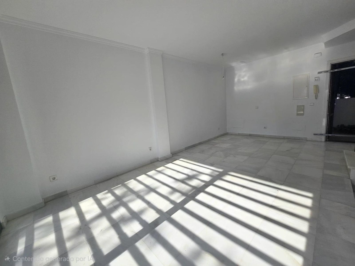 Se vende Pareada de 4 dormitorios en Costa Del Sol, Málaga, España