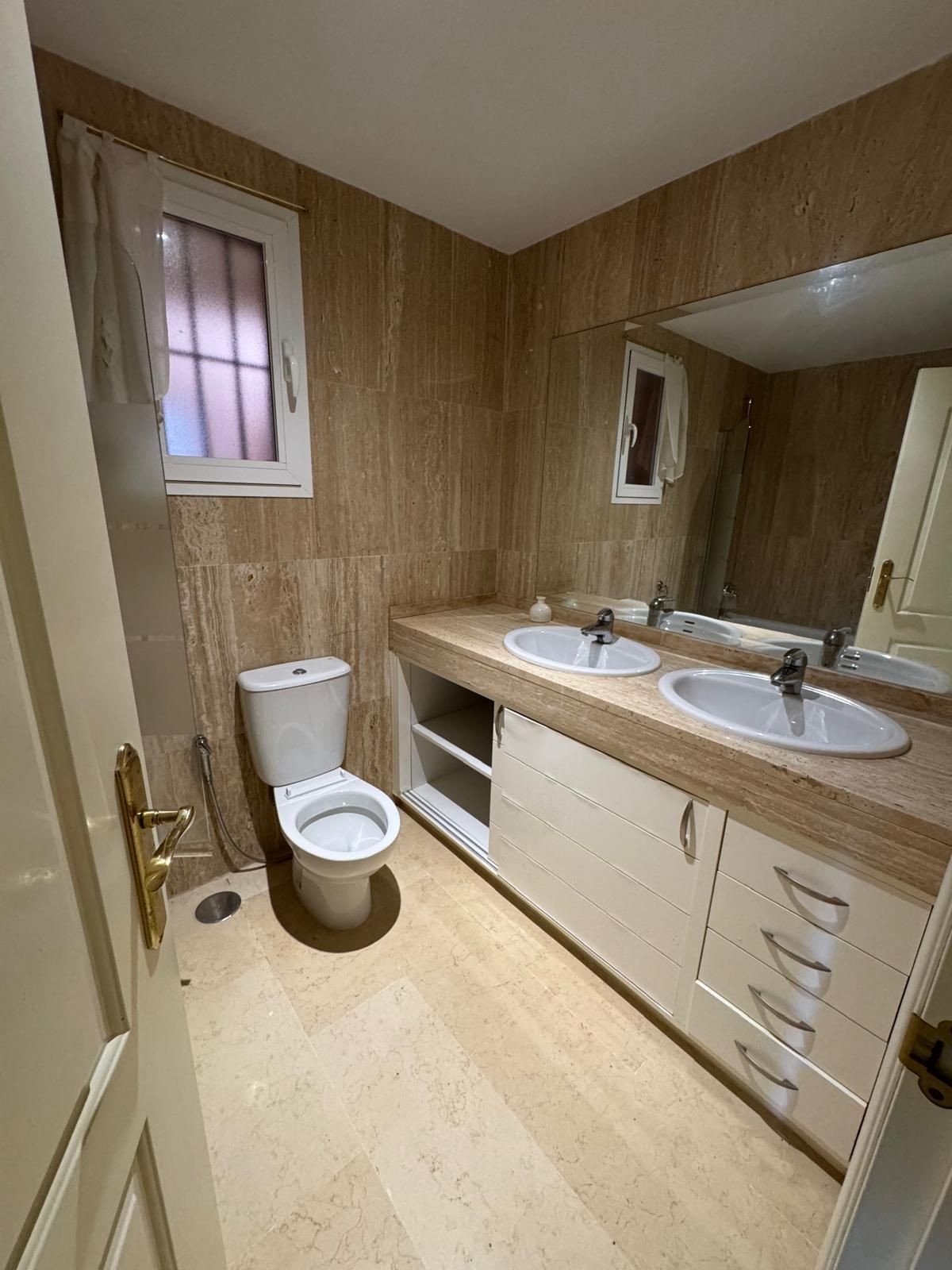 Se vende Apartamento Planta Baja de 3 dormitorios en Costa Del Sol, Málaga, España