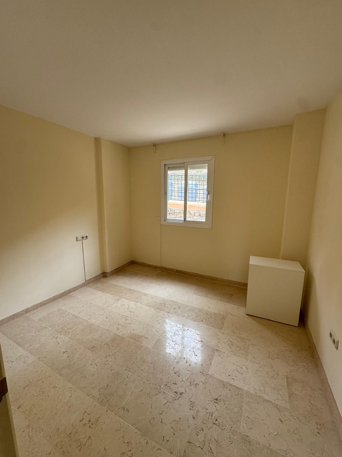 Se vende Apartamento Planta Baja de 3 dormitorios en Costa Del Sol, Málaga, España