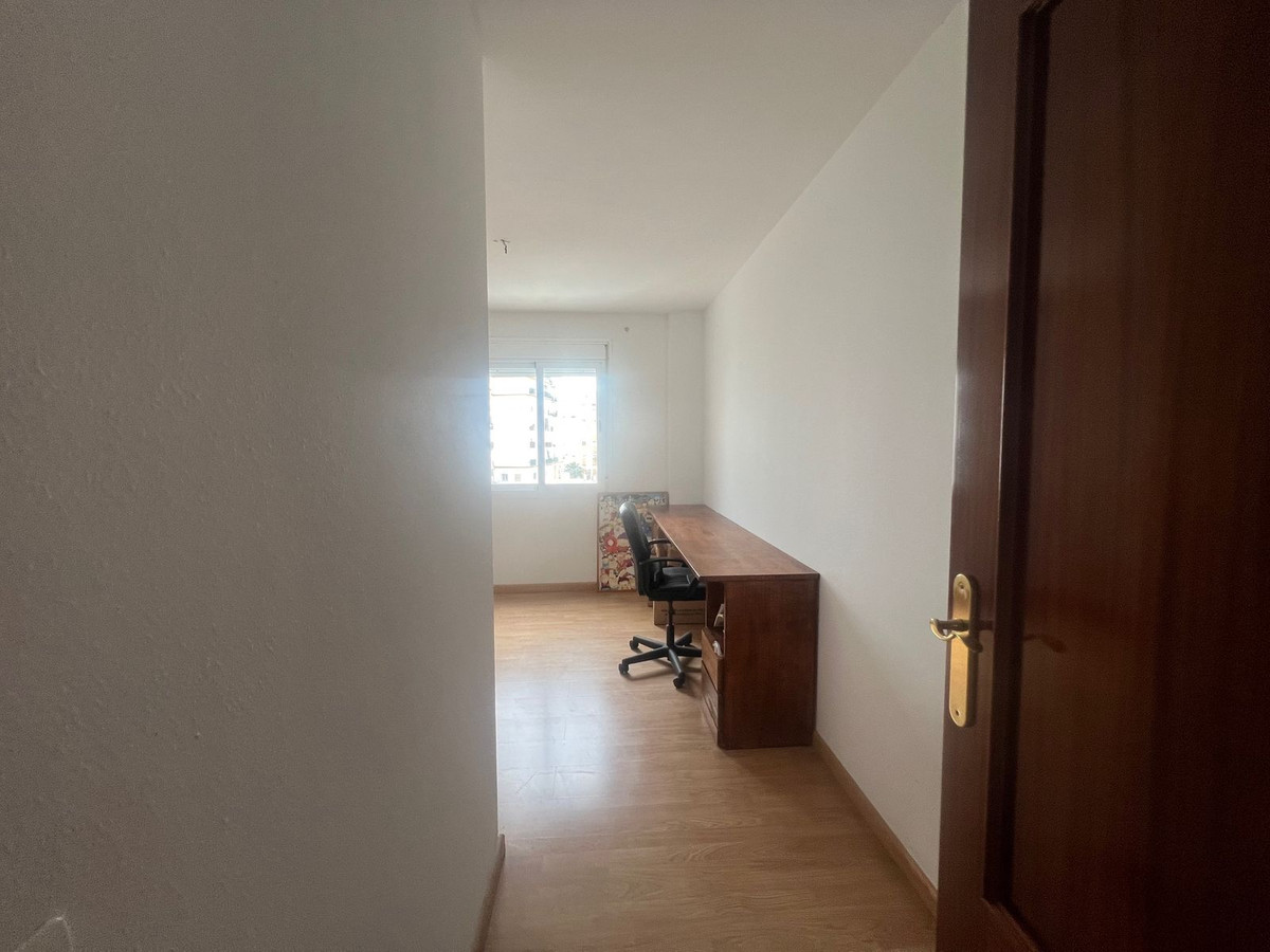 4 Bed Apartment for sale in Estepona Costa Del Sol, Málaga, Spain