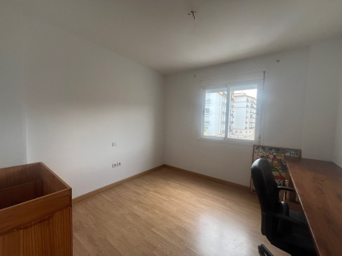 4 Bed Apartment for sale in Estepona Costa Del Sol, Málaga, Spain