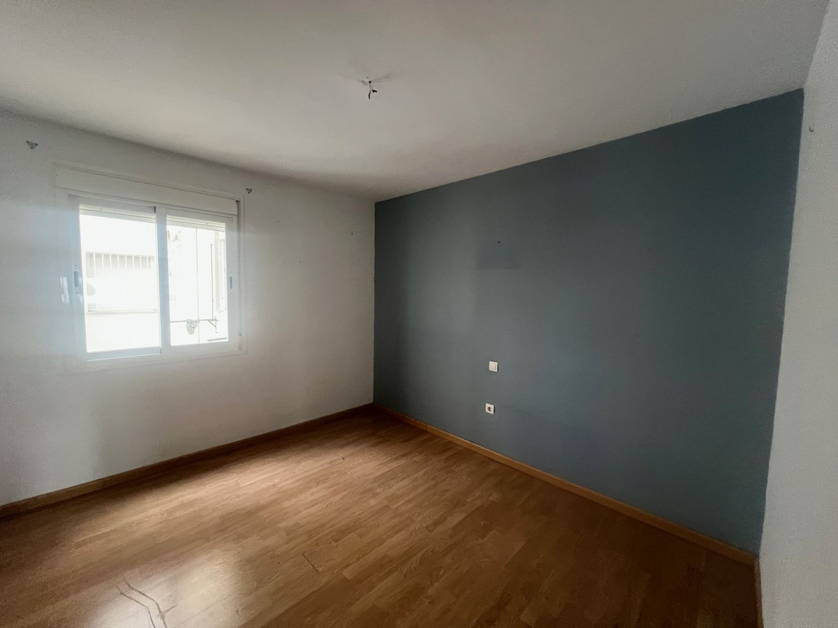 4 Bed Apartment for sale in Estepona Costa Del Sol, Málaga, Spain
