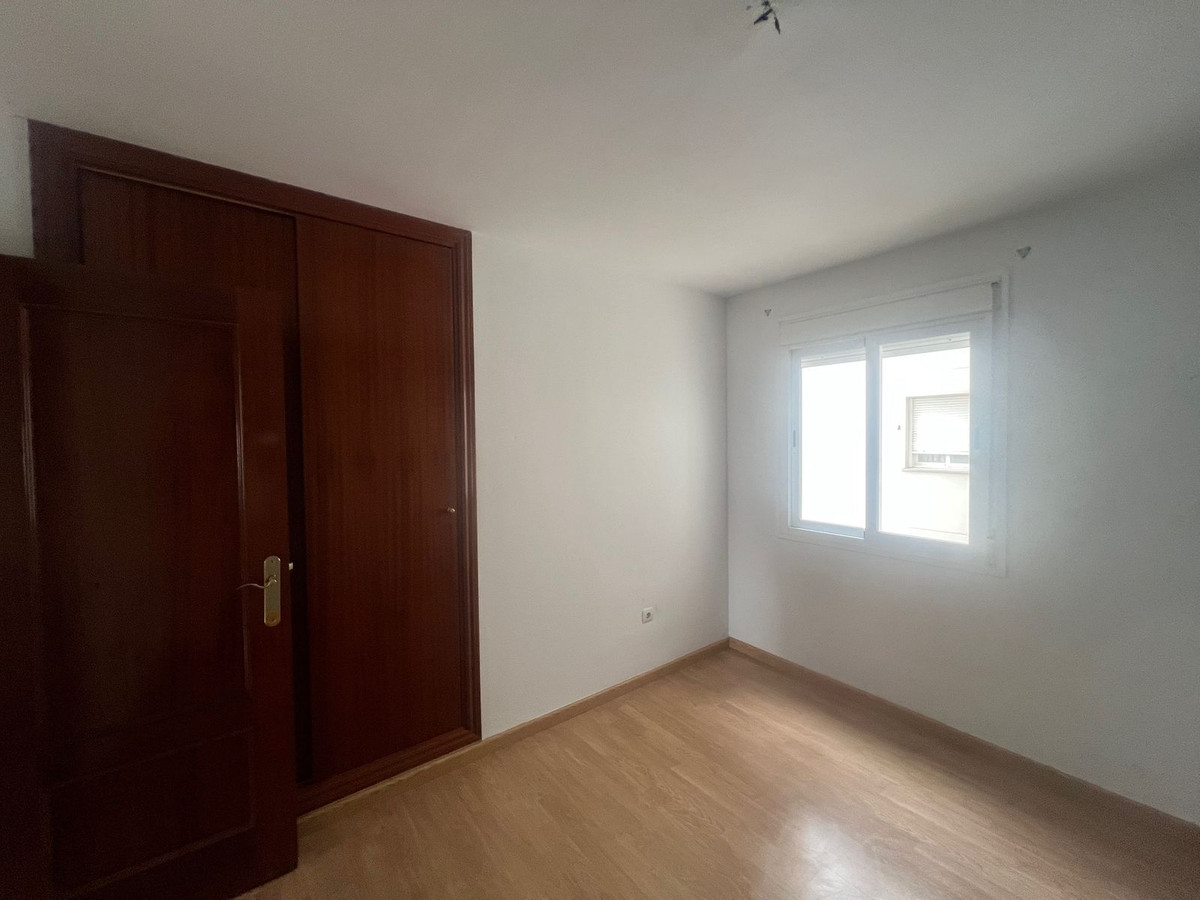 4 Bed Apartment for sale in Estepona Costa Del Sol, Málaga, Spain