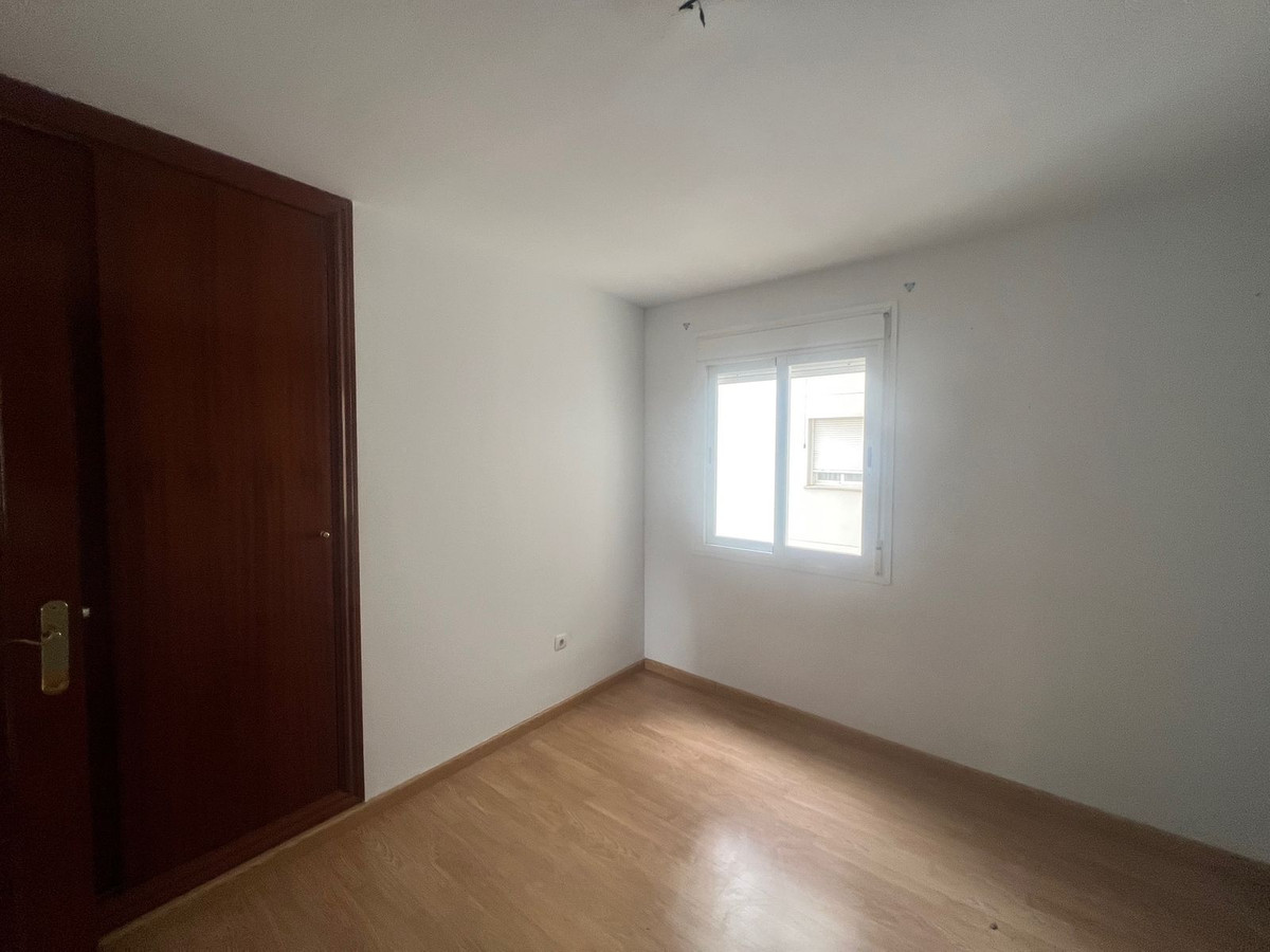 4 Bed Apartment for sale in Estepona Costa Del Sol, Málaga, Spain