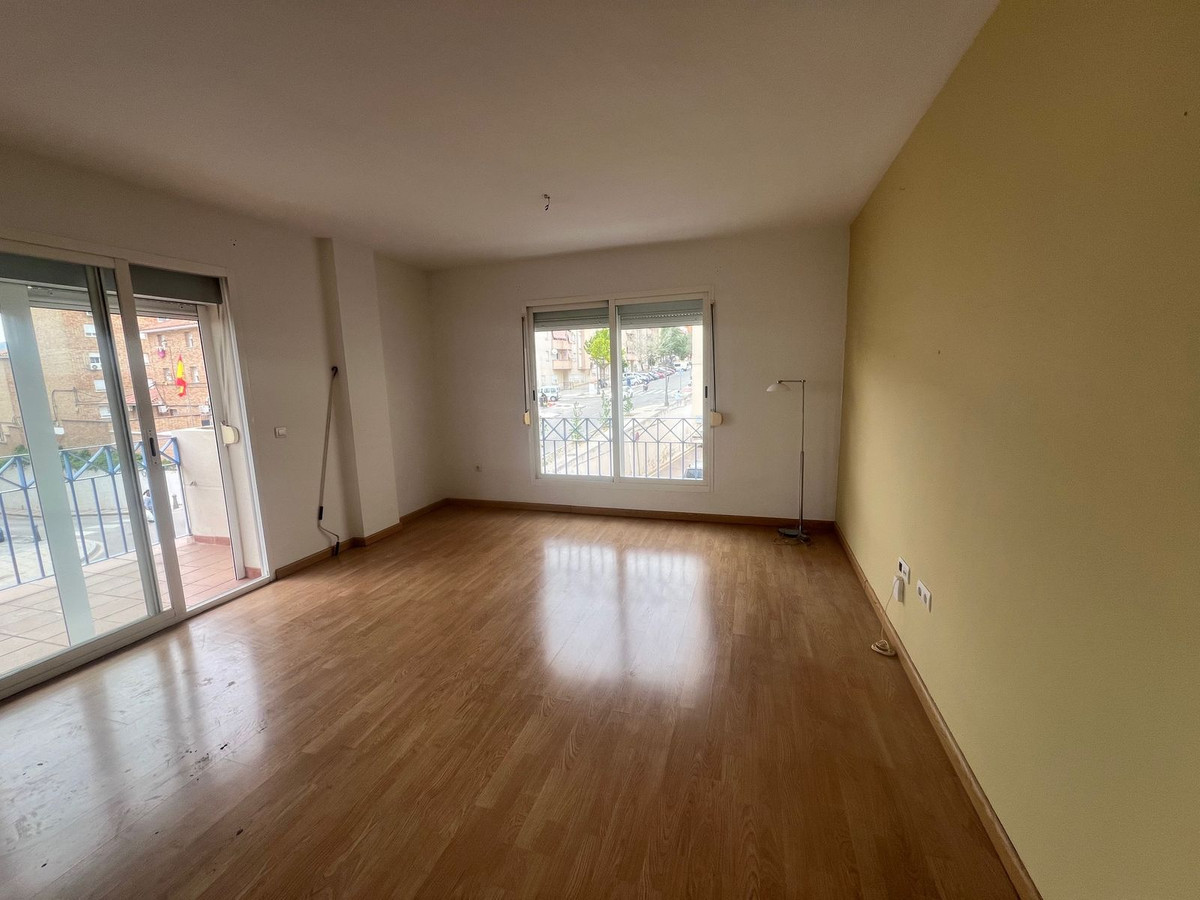 4 Bed Apartment for sale in Estepona Costa Del Sol, Málaga, Spain