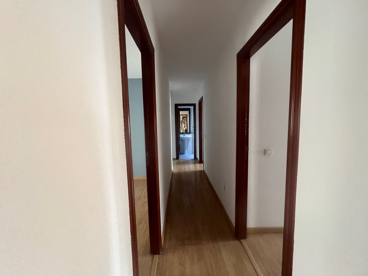 4 Bed Apartment for sale in Estepona Costa Del Sol, Málaga, Spain