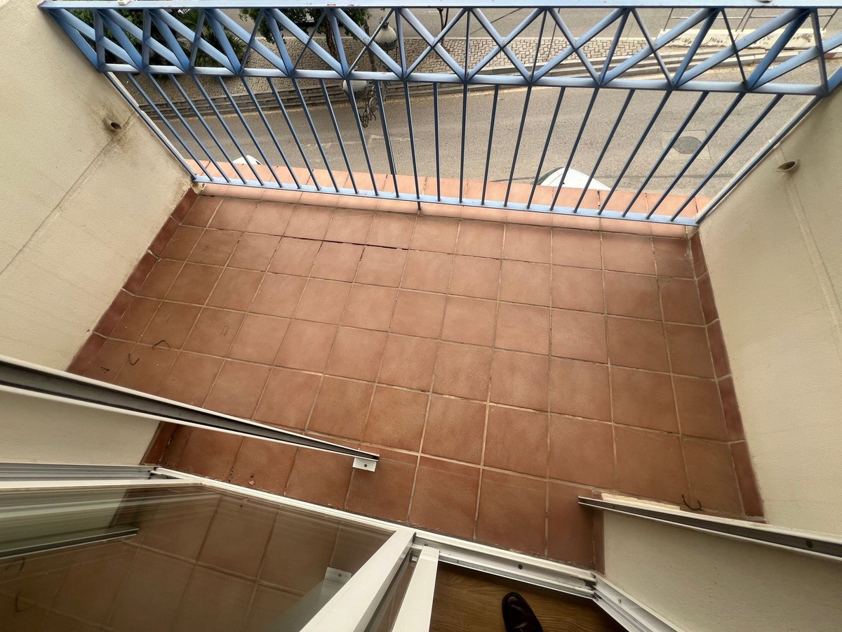 4 Bed Apartment for sale in Estepona Costa Del Sol, Málaga, Spain