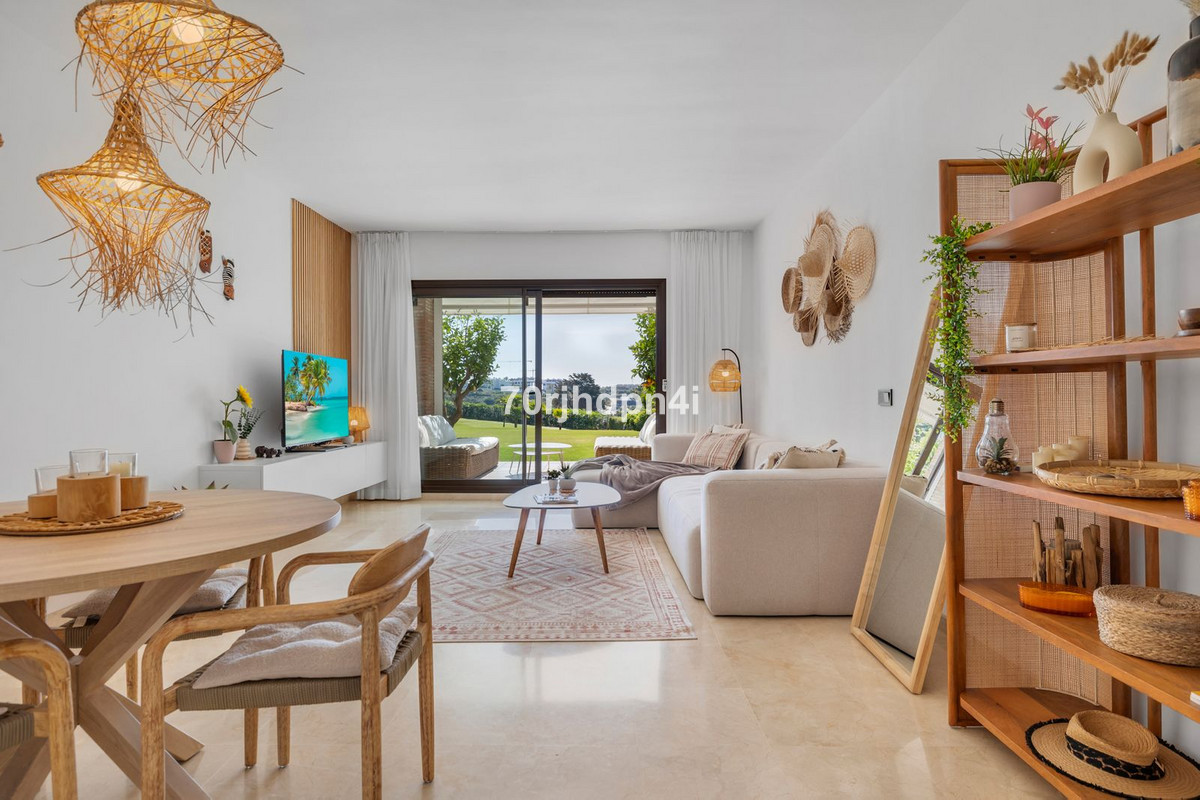3 Bed Apartment for sale in Estepona Costa Del Sol, Málaga, Spain