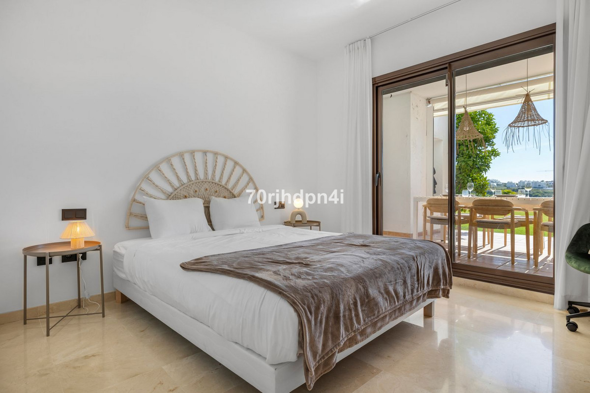 3 Bed Apartment for sale in Estepona Costa Del Sol, Málaga, Spain