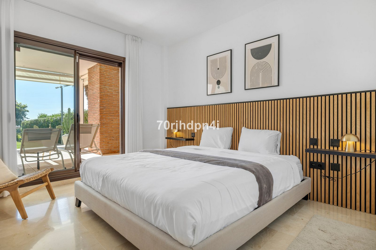 3 Bed Apartment for sale in Estepona Costa Del Sol, Málaga, Spain