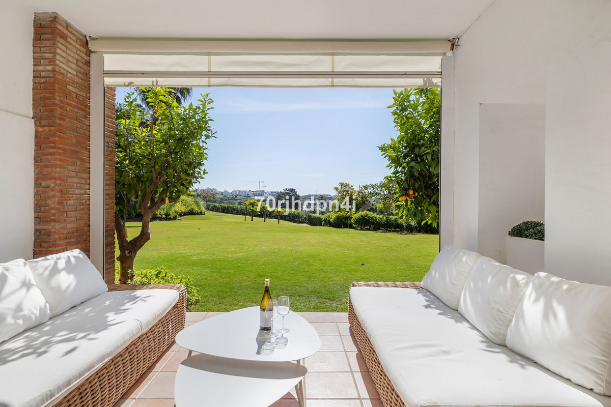 3 Bed Apartment for sale in Estepona Costa Del Sol, Málaga, Spain