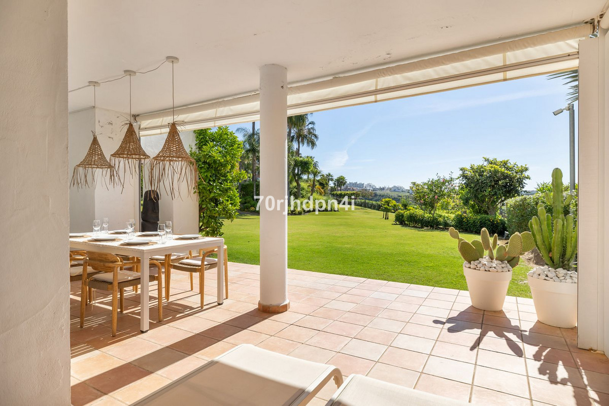 3 Bed Apartment for sale in Estepona Costa Del Sol, Málaga, Spain