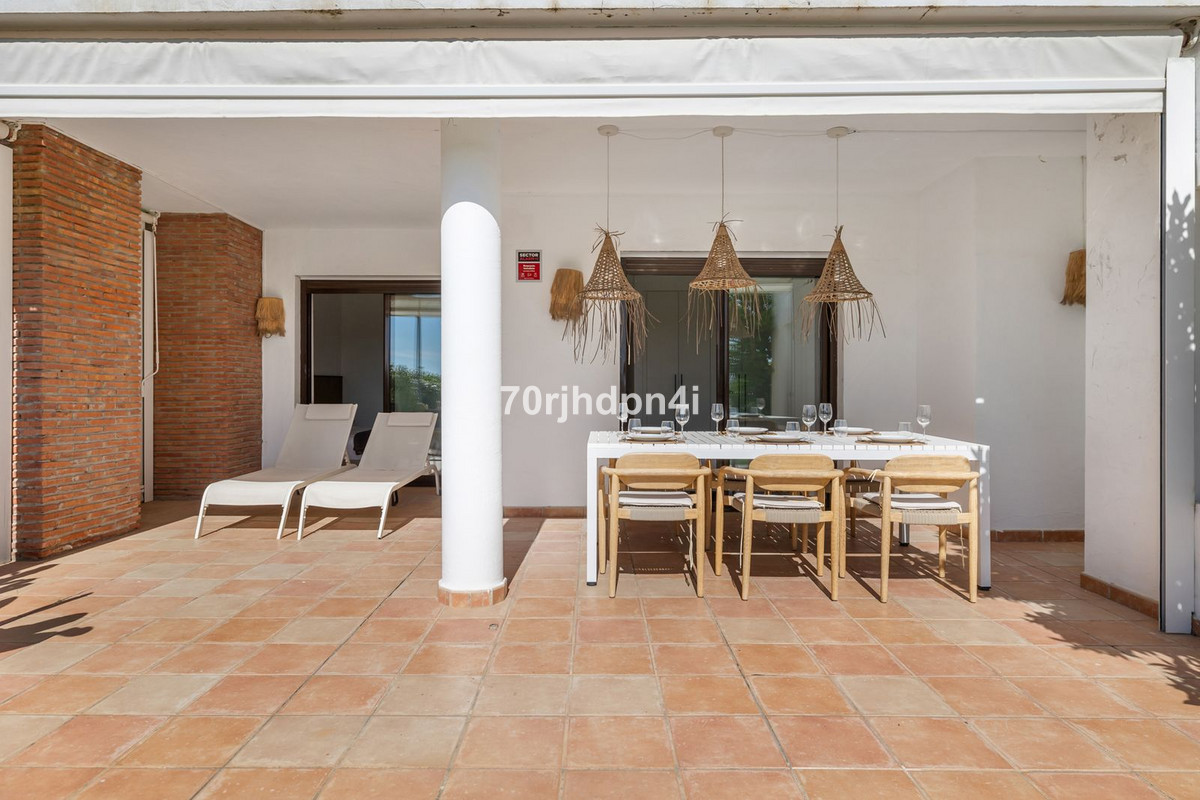 3 Bed Apartment for sale in Estepona Costa Del Sol, Málaga, Spain
