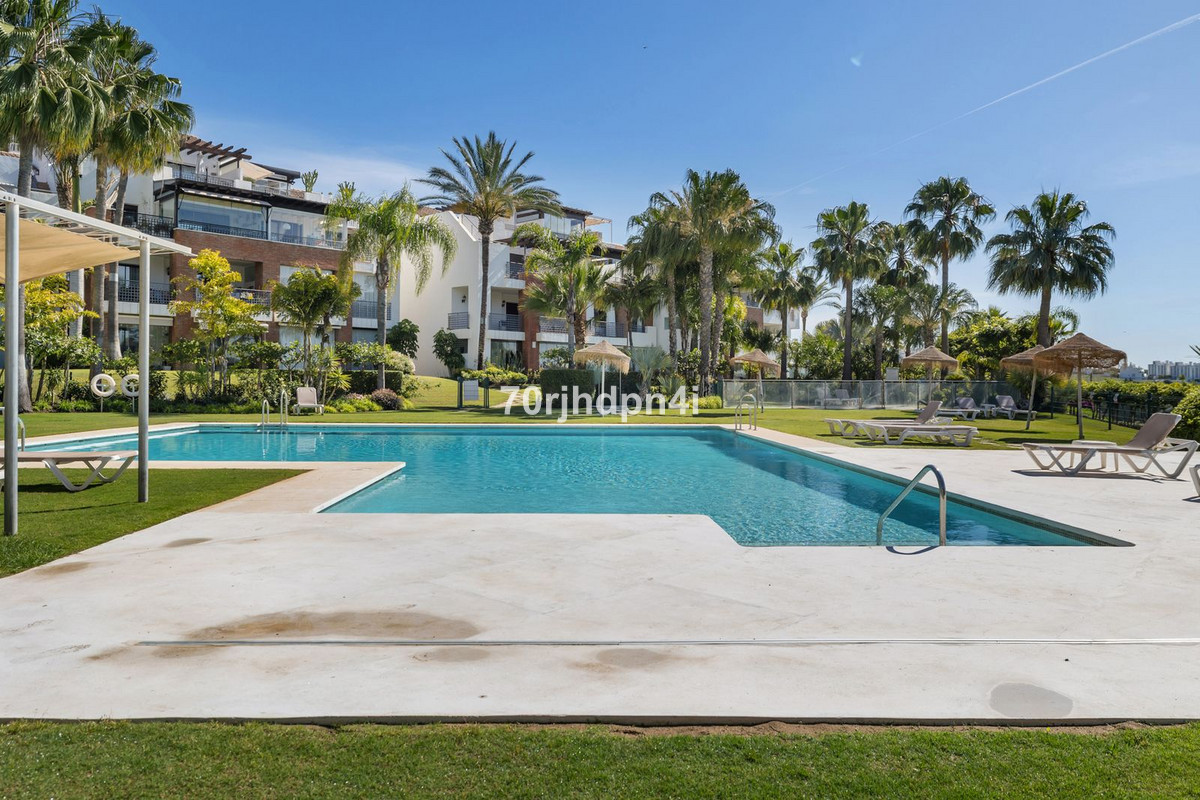 3 Bed Apartment for sale in Estepona Costa Del Sol, Málaga, Spain