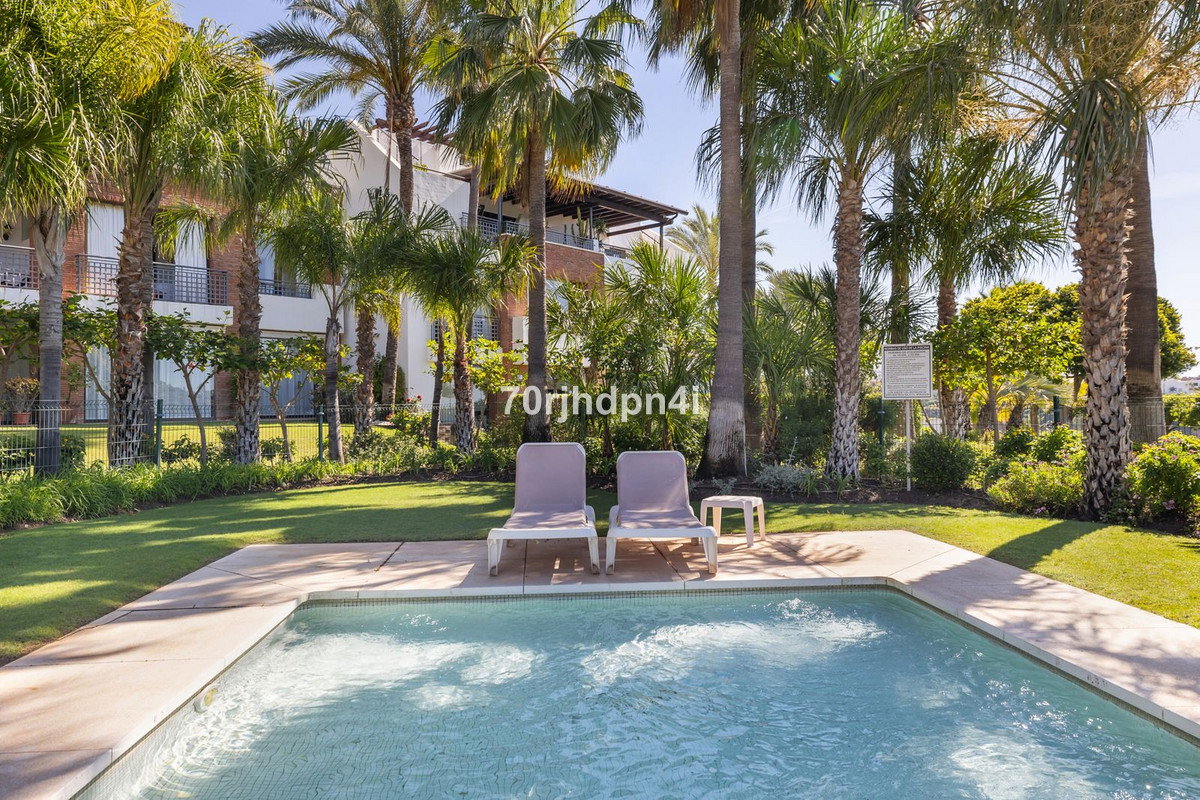 3 Bed Apartment for sale in Estepona Costa Del Sol, Málaga, Spain