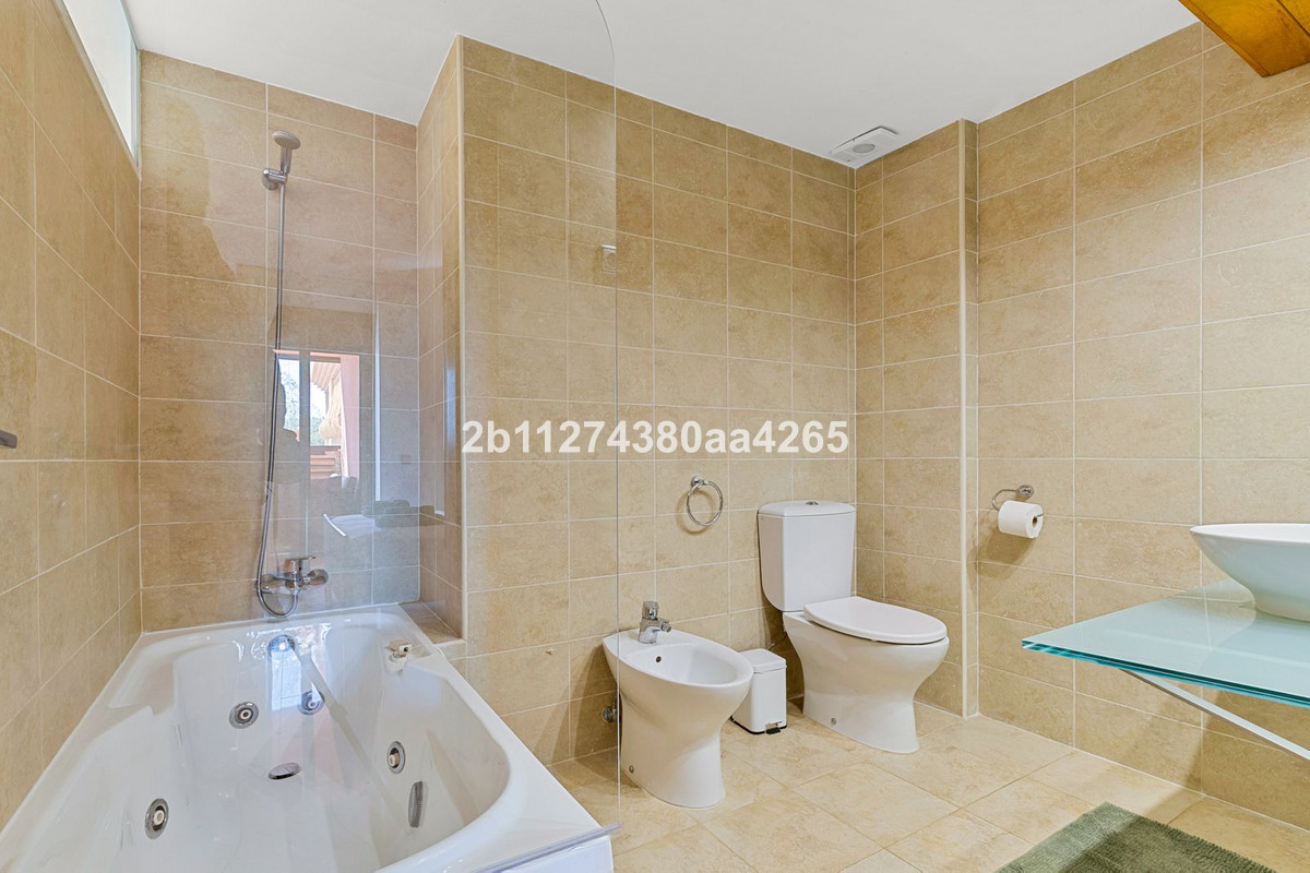 Se vende Apartamento Planta Baja de 2 dormitorios en Costa Del Sol, Málaga, España
