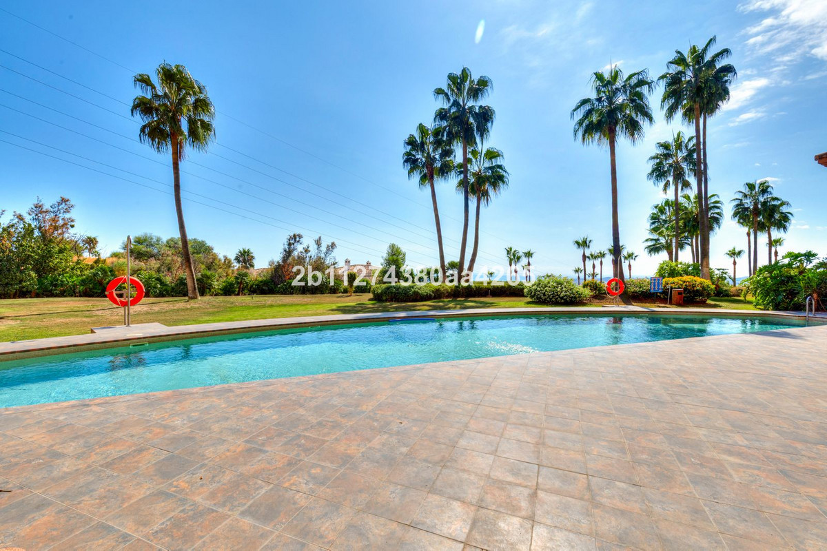 Se vende Apartamento Planta Baja de 2 dormitorios en Costa Del Sol, Málaga, España
