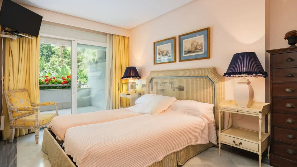 2 Bed Apartment for sale in Marbella Costa Del Sol, Málaga, Spain