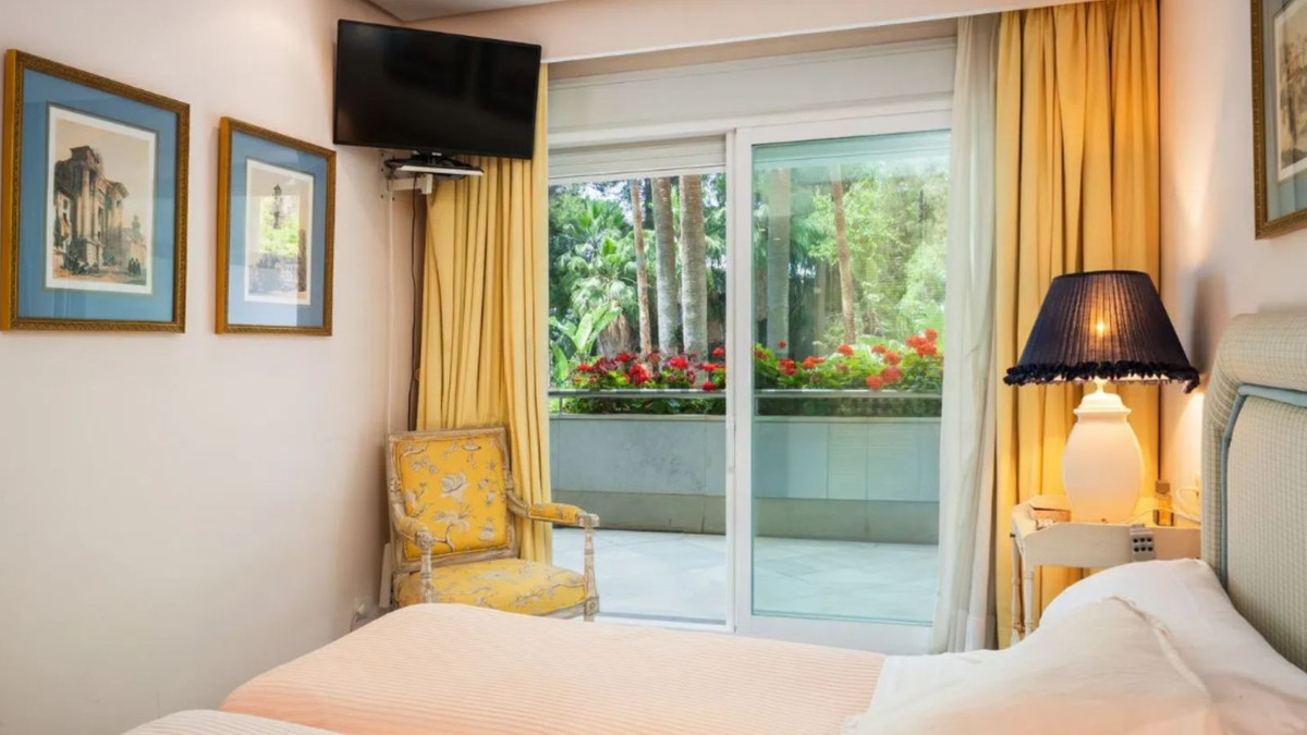 2 Bed Apartment for sale in Marbella Costa Del Sol, Málaga, Spain