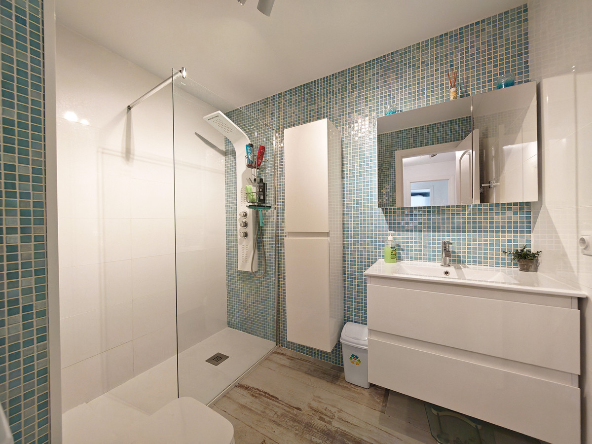 2 Bed Apartment for sale in Manilva Costa Del Sol, Málaga, Spain