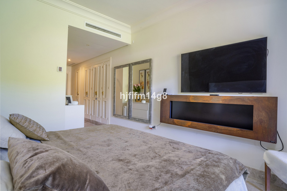 3 Bed Apartment for sale in Nueva Andalucía Costa Del Sol, Málaga, Spain