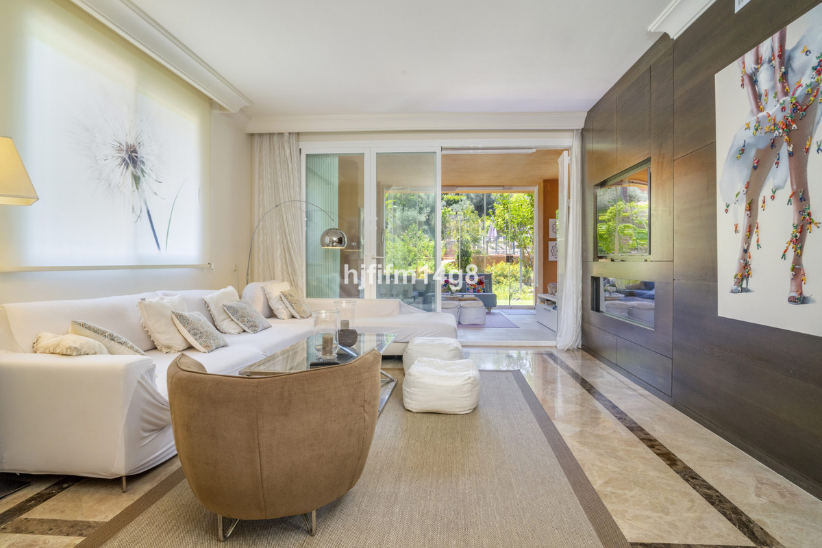 3 Bed Apartment for sale in Nueva Andalucía Costa Del Sol, Málaga, Spain