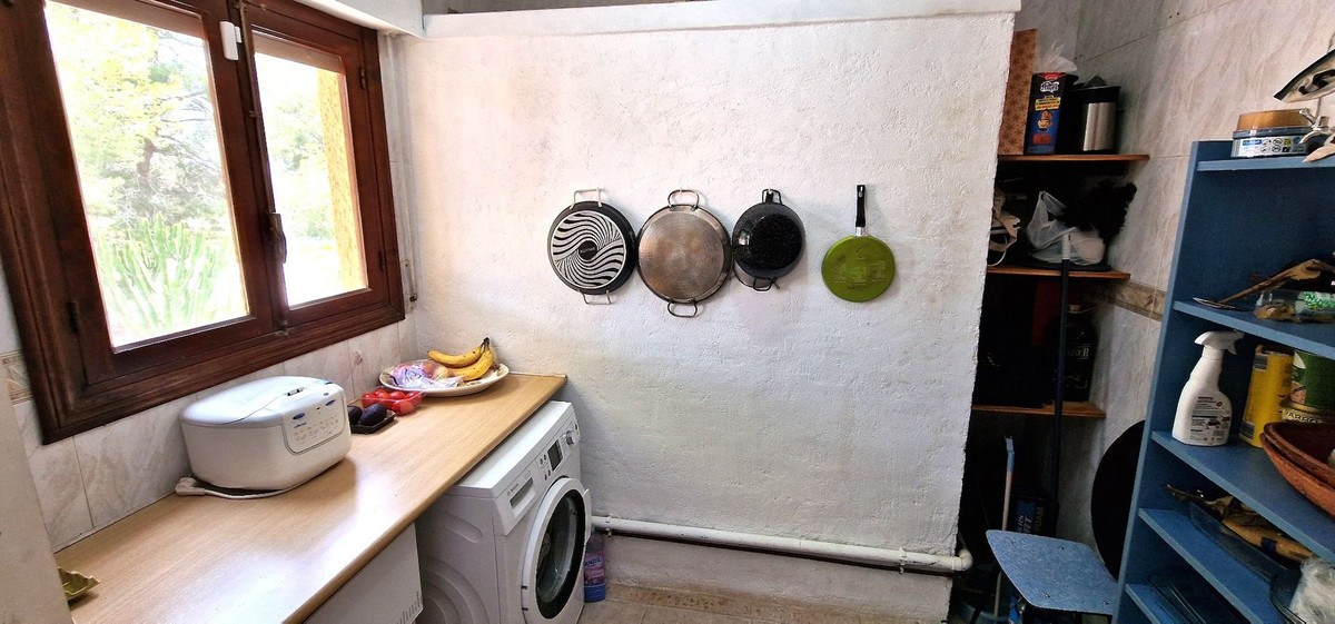 Se vende Villa - Chalet de 6 dormitorios en Costa Blanca, Alicante, España