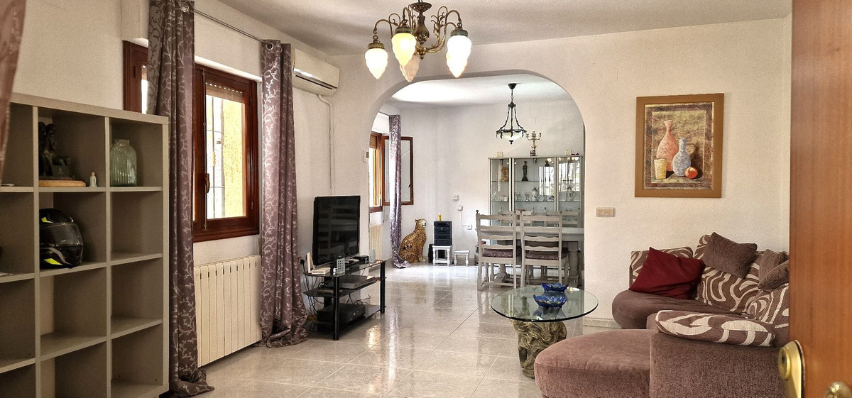 Se vende Villa - Chalet de 6 dormitorios en Costa Blanca, Alicante, España