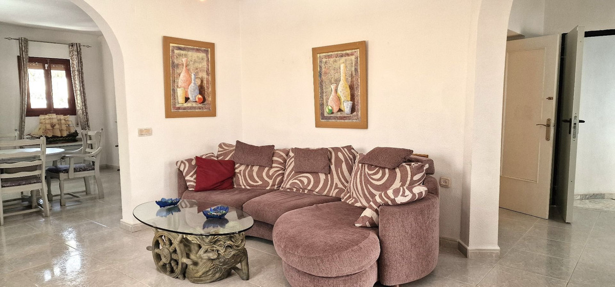 Se vende Villa - Chalet de 6 dormitorios en Costa Blanca, Alicante, España
