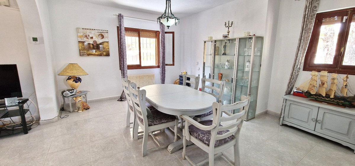 Se vende Villa - Chalet de 6 dormitorios en Costa Blanca, Alicante, España