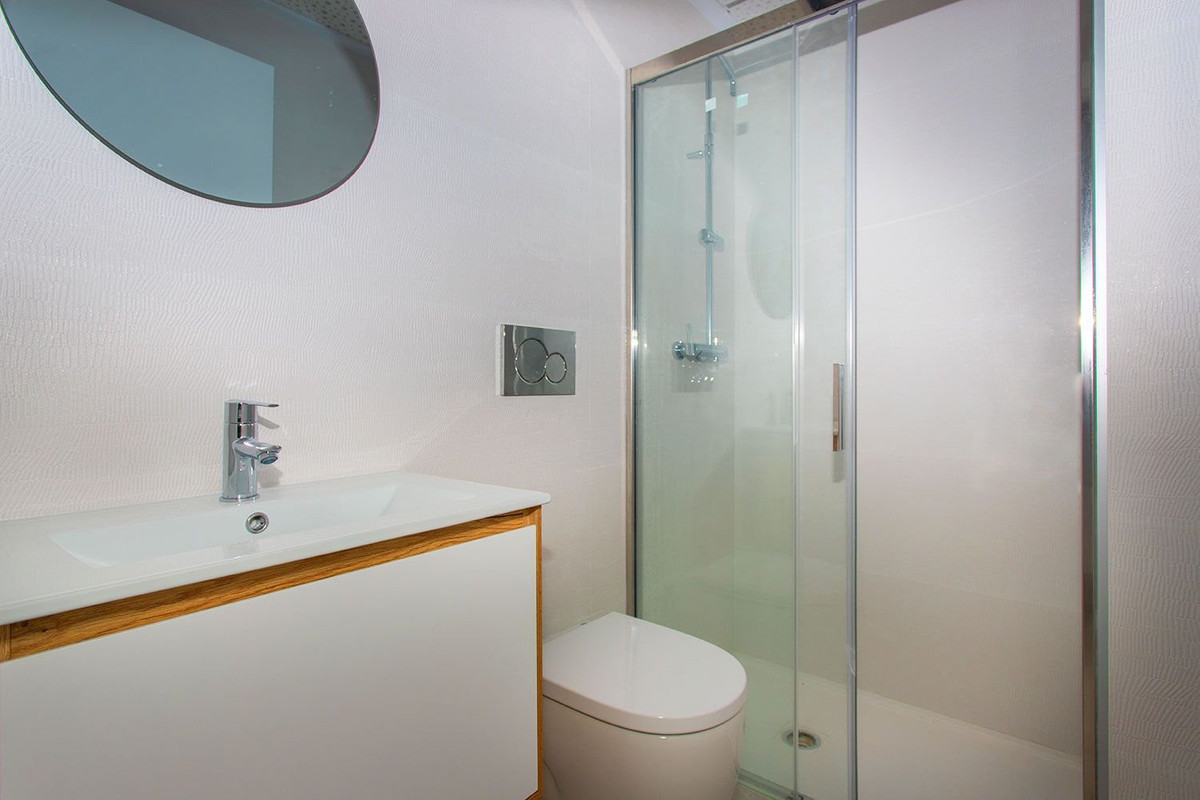 Se vende Apartamento Planta Media de 2 dormitorios en Costa Blanca, Alicante, España