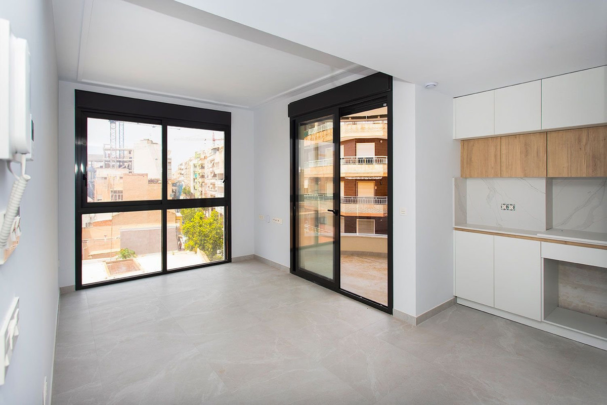 Se vende Apartamento Planta Media de 2 dormitorios en Costa Blanca, Alicante, España