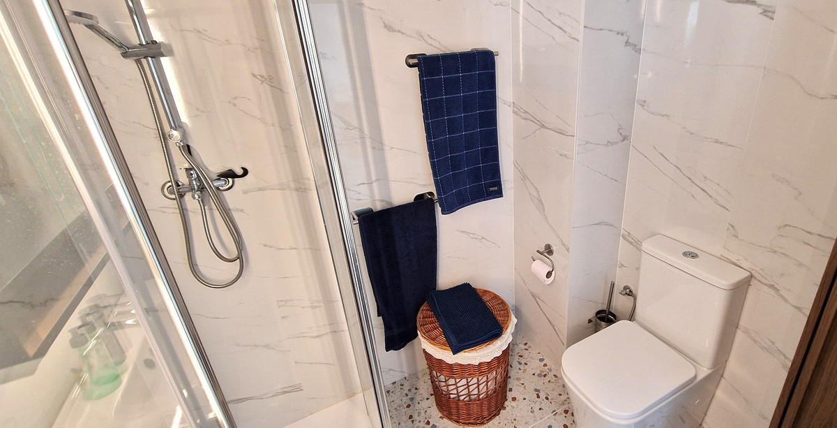 Se vende Apartamento Planta Media de 2 dormitorios en Costa Blanca, Alicante, España