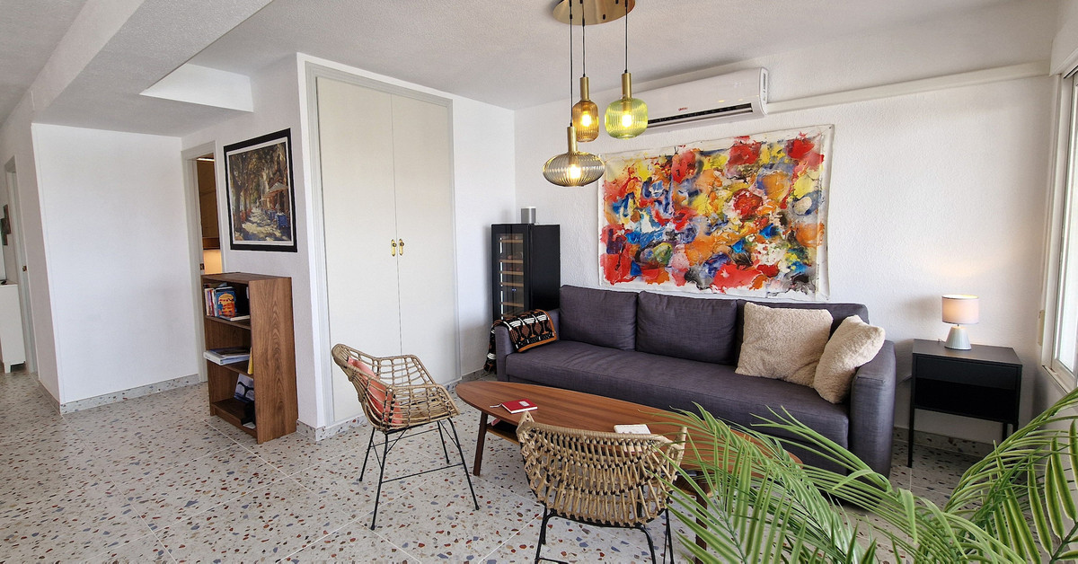 Se vende Apartamento Planta Media de 2 dormitorios en Costa Blanca, Alicante, España