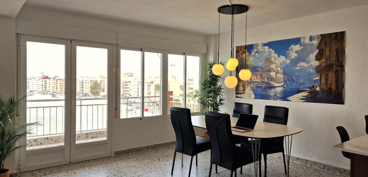 Se vende Apartamento Planta Media de 2 dormitorios en Costa Blanca, Alicante, España