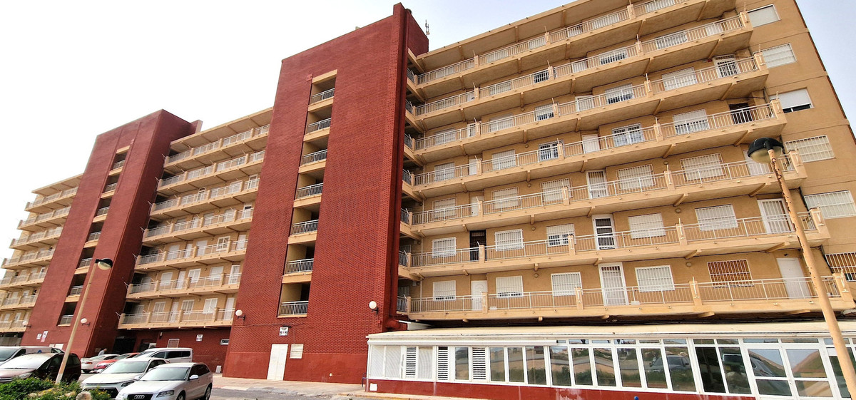 Se vende Apartamento Planta Media de 2 dormitorios en Costa Blanca, Alicante, España