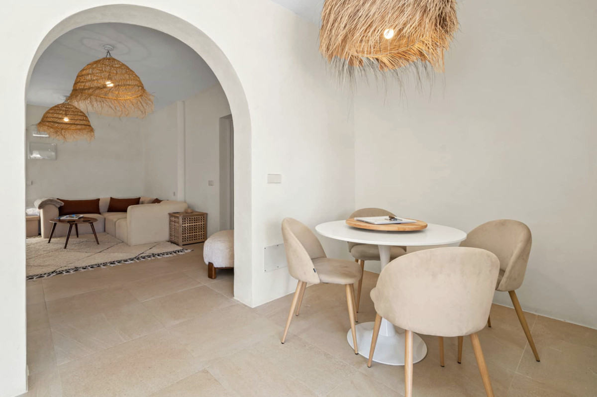 Se vende Hotel de 12 dormitorios en Costa Del Sol, Cadiz, España