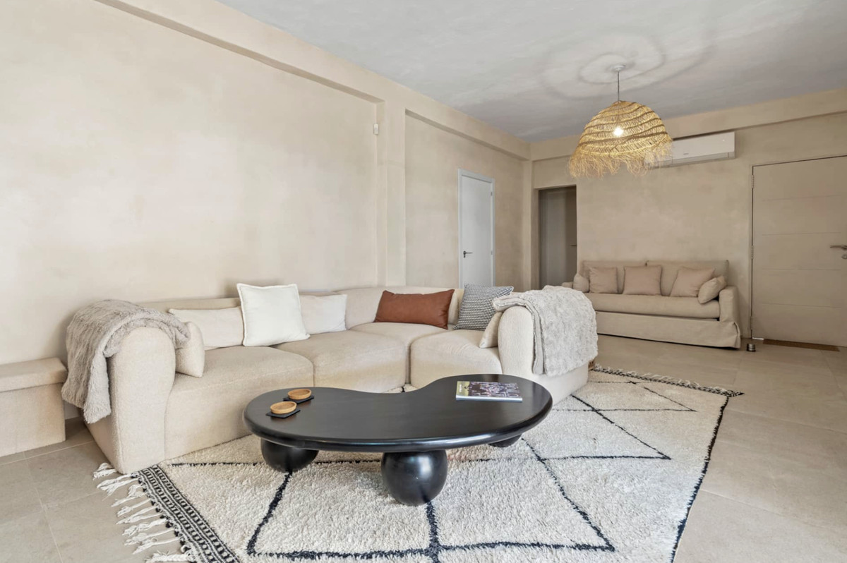 Se vende Hotel de 12 dormitorios en Costa Del Sol, Cadiz, España