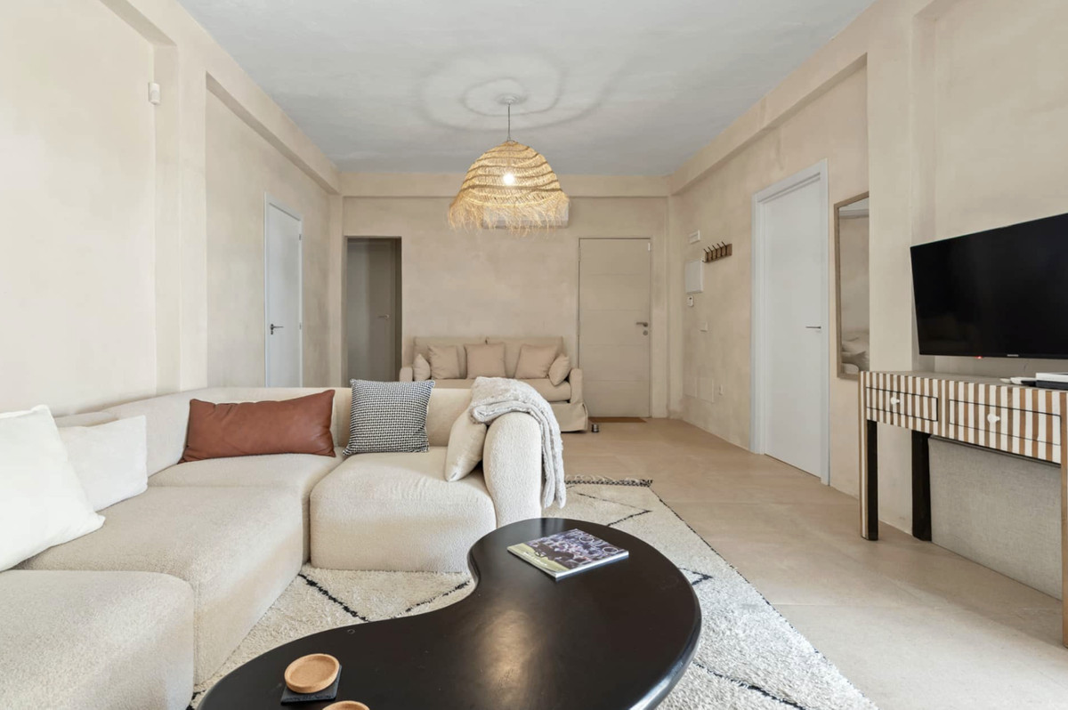 Se vende Hotel de 12 dormitorios en Costa Del Sol, Cadiz, España