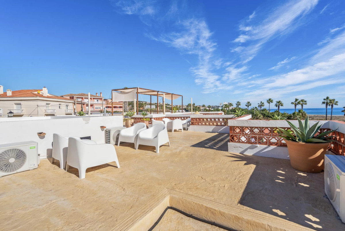 Se vende Hotel de 12 dormitorios en Costa Del Sol, Cadiz, España