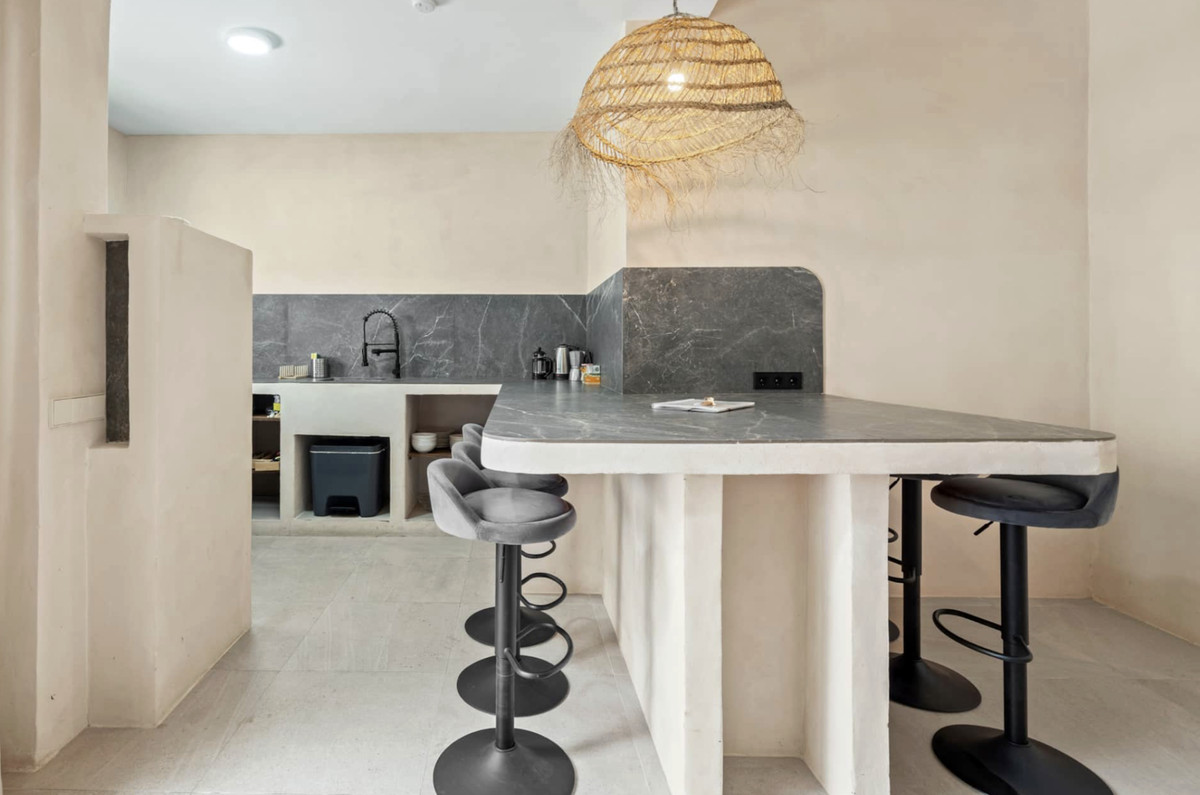 Se vende Hotel de 12 dormitorios en Costa Del Sol, Cadiz, España