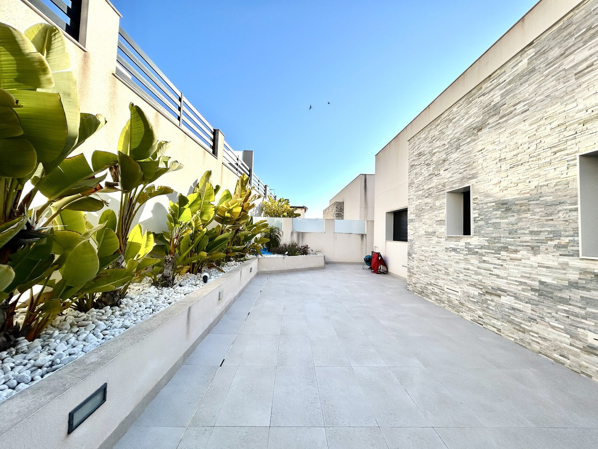 5 Bed Townhouse for sale in Los Balcones Costa Blanca, Alicante, Spain