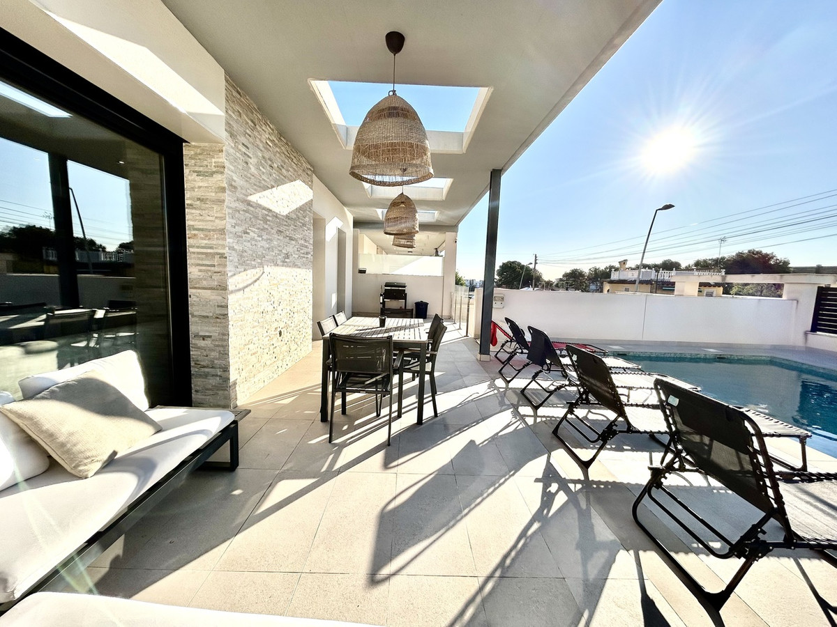 5 Bed Townhouse for sale in Los Balcones Costa Blanca, Alicante, Spain