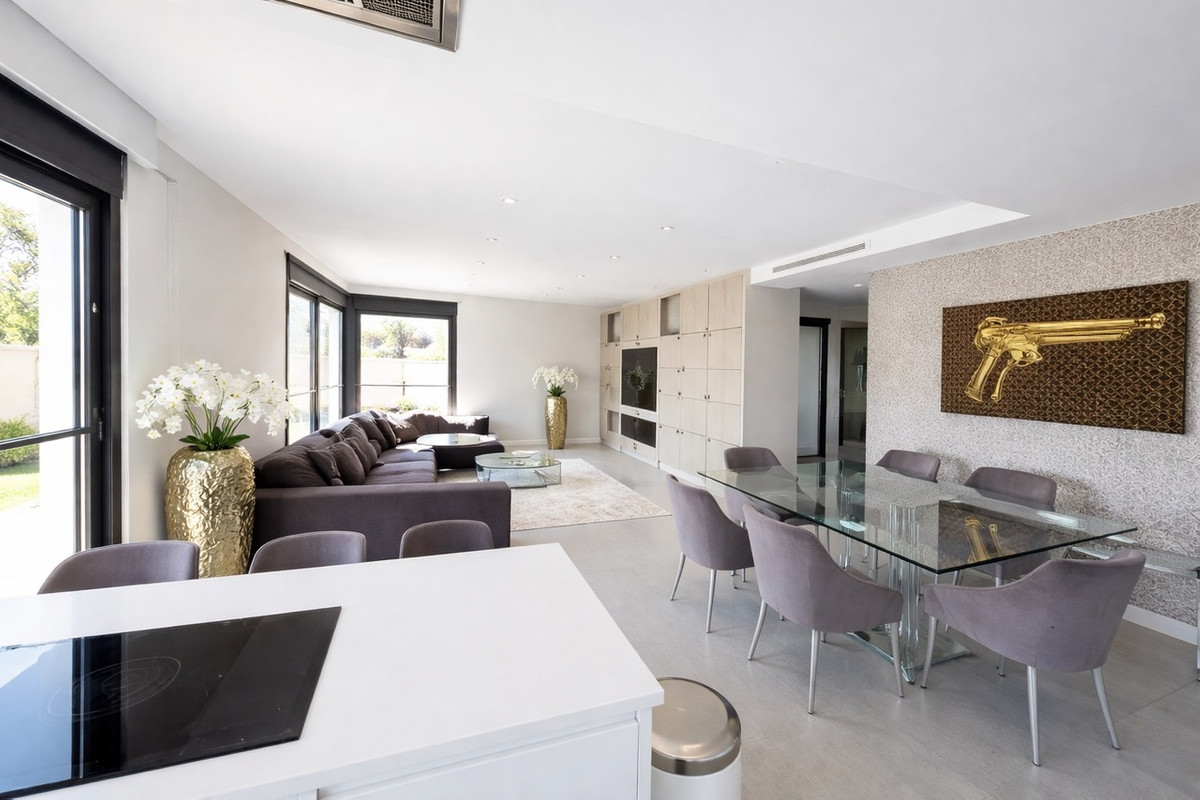 5 Bed Townhouse for sale in Los Balcones Costa Blanca, Alicante, Spain