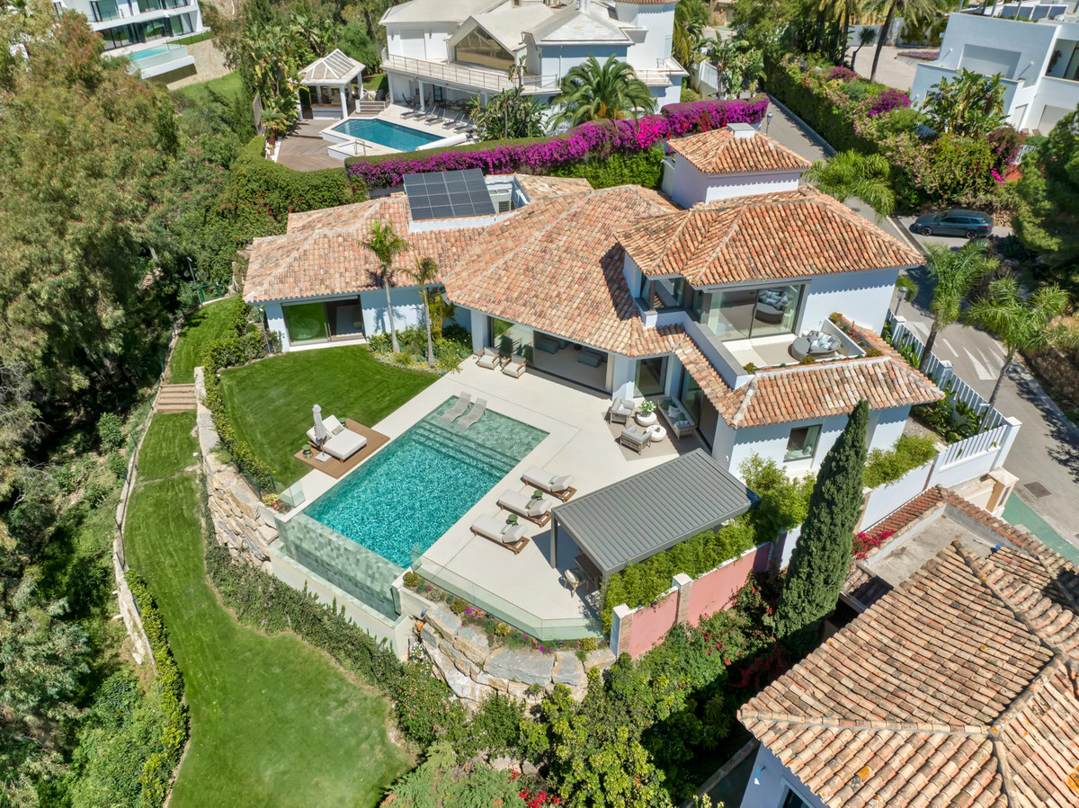 Se vende Villa - Chalet de 6 dormitorios en Costa Del Sol, Málaga, España