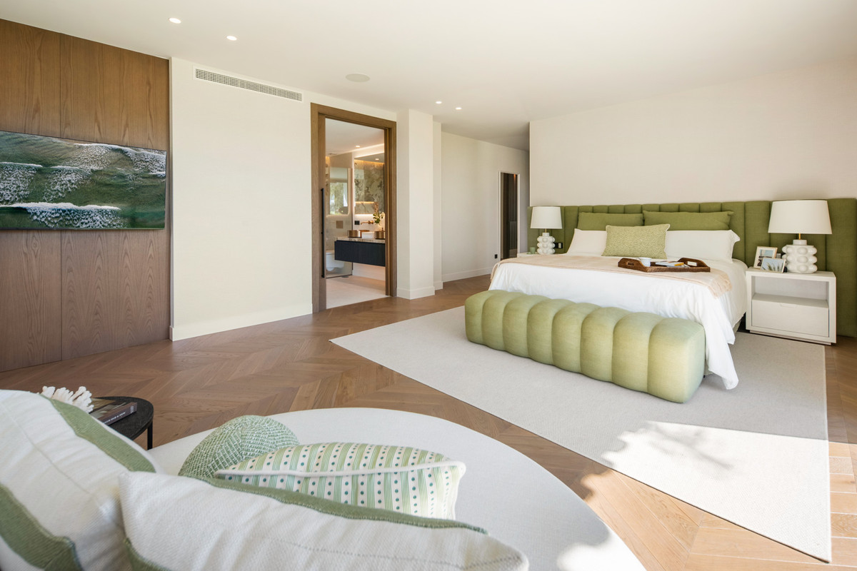 Se vende Villa - Chalet de 6 dormitorios en Costa Del Sol, Málaga, España